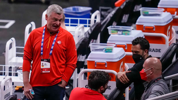 Tony Ressler talks to Travis Schlenk and Landry Fields.